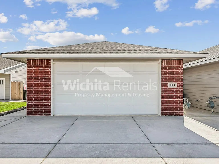 3810 S Bluelake St — Photo 1