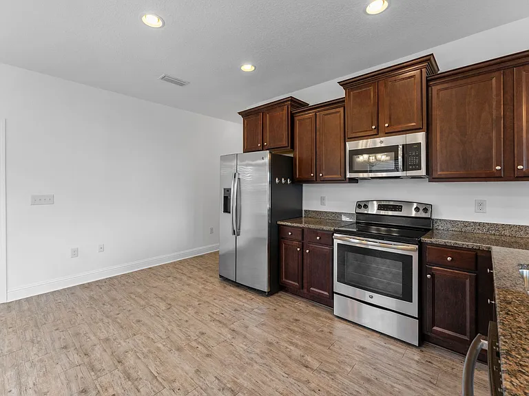 27320 Lashay Dr — Photo 25