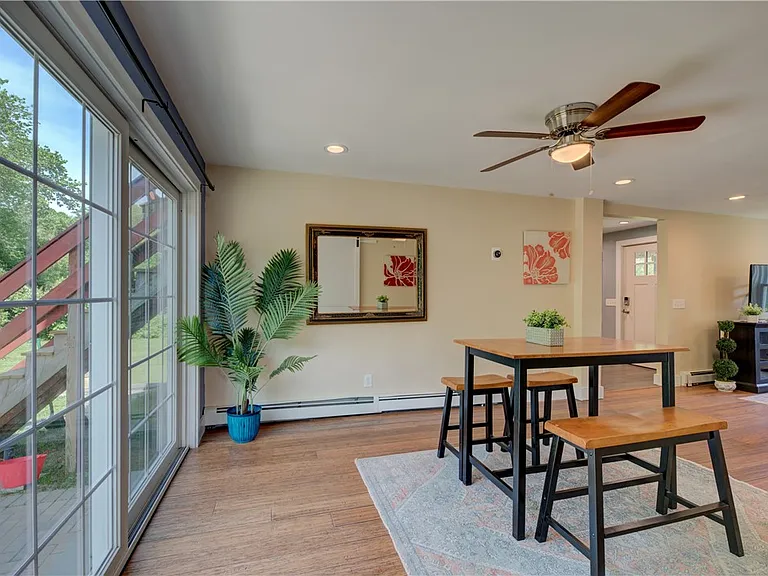 535 Ten Rod Rd #B — Photo 20