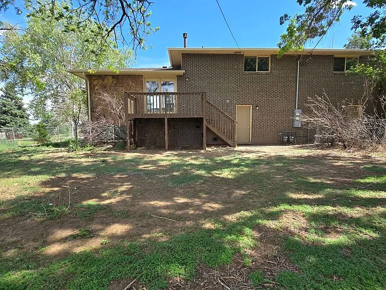 37077 Northwest Dr — Photo 13