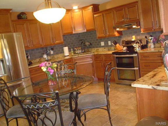 5th image of 9133 Saddlebrook Dr