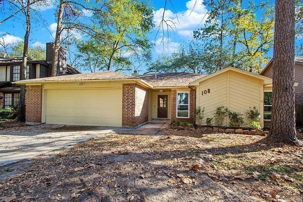 3 bed, 2.0 bath, 1623 sqft, $2,100 — Photo 1