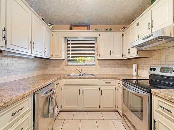 5th image of 3440 Reno Dr