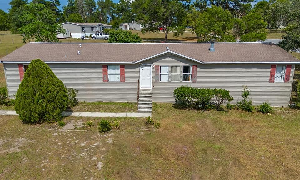 1st image of 4555 NE 40th Ave