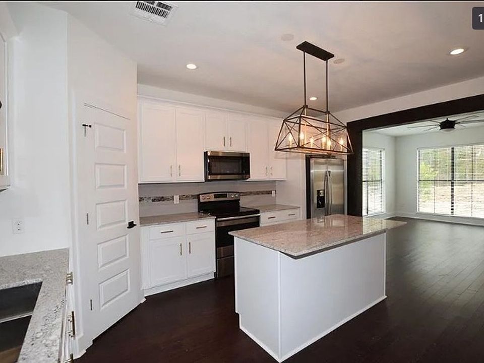 1st image of 3535 Knight Ln #12