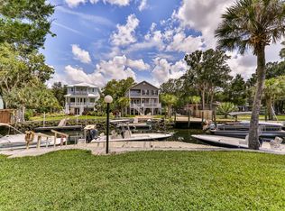 1637 SE Paradise Cir W, Crystal River, FL 34429