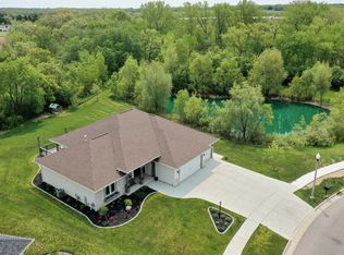 1439 Meadow Wood Rd, Burlington, WI 53105