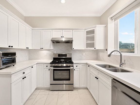 5th image of 3088 Francis Rd #92
