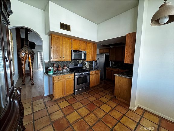 4th image of 12030 Sumac Dr