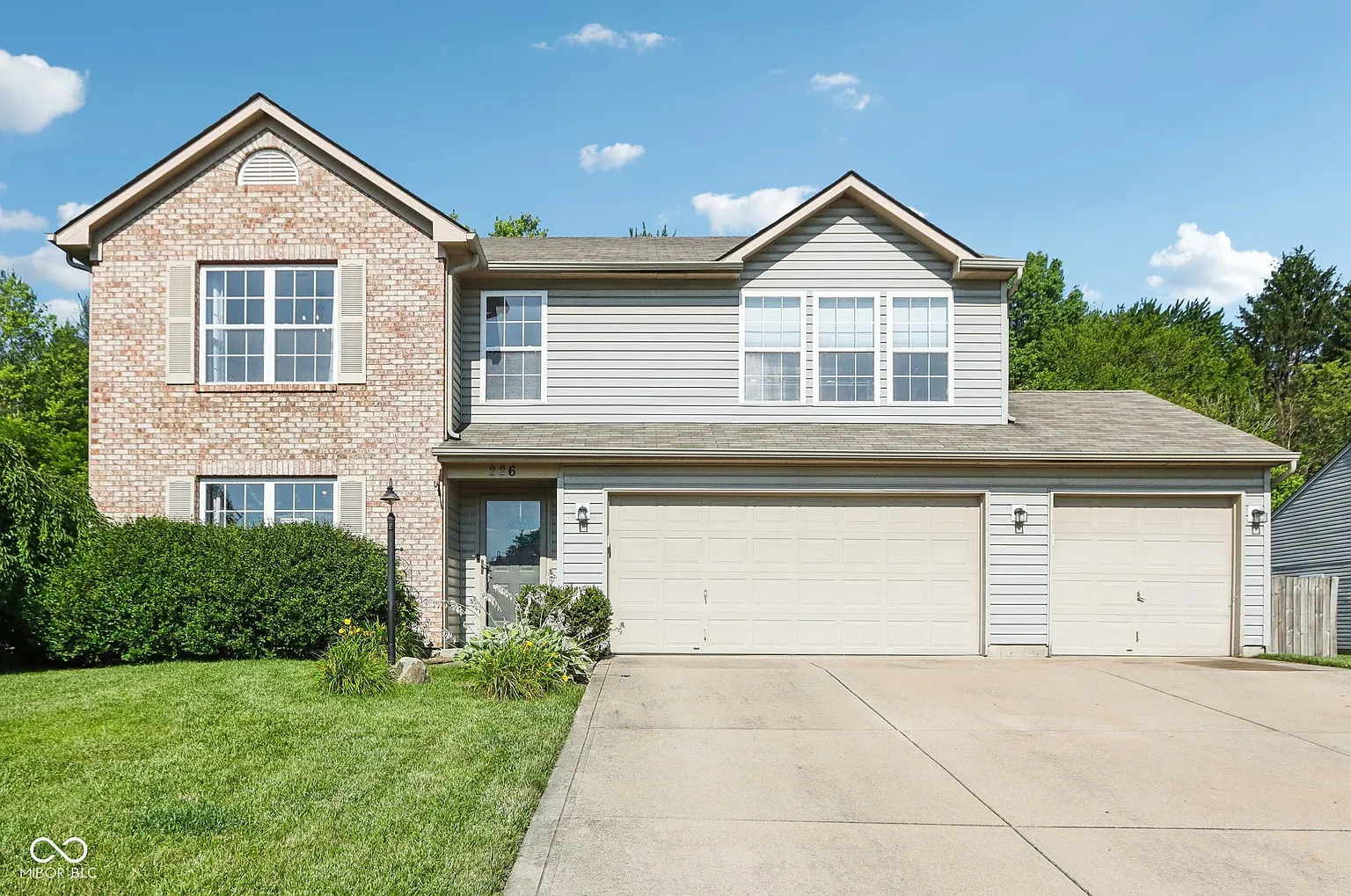 226 Brooks Way photo 1