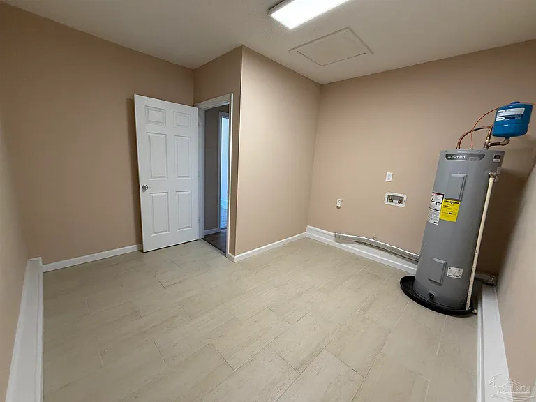 7845 Le Jeune Dr — Photo 35