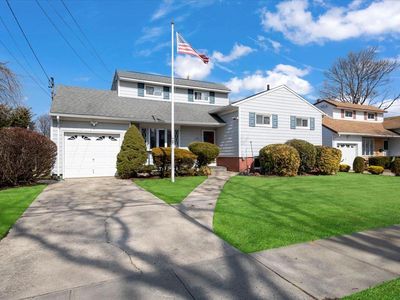 233 Cypress Street, Massapequa Park, NY, 11762