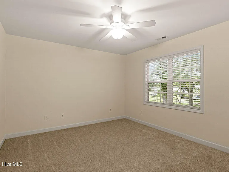 123 S Park Ln — Photo 15