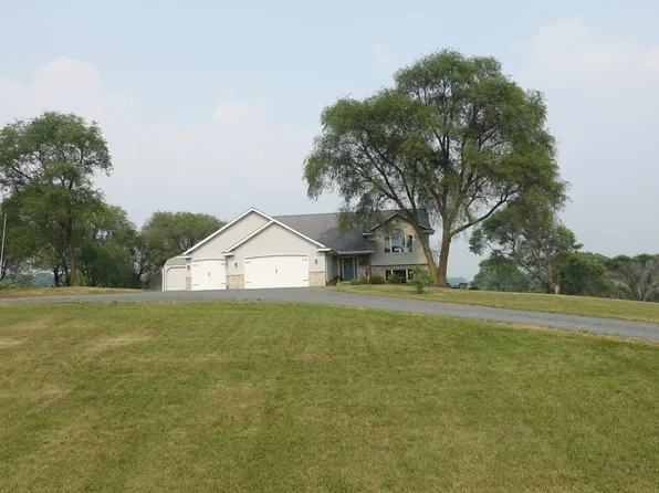 1683 89th St, New Richmond, WI 54017