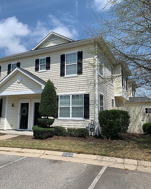 1st image of 1463 Titchfield Dr