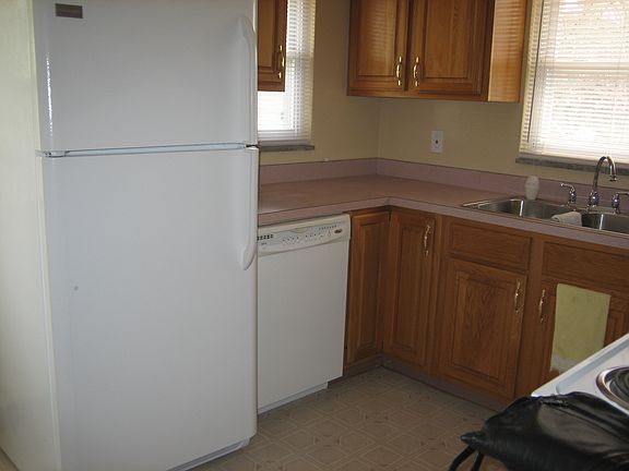 4th image of 14571 Hartford Dr