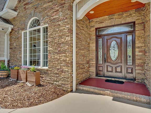 3rd image of 254 Lakeridge Dr