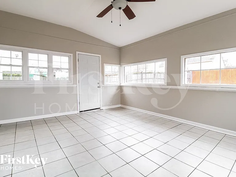 773 Clairidge Oak Ct — Photo 6