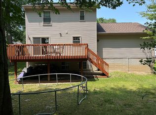 2079 Saddle Ridge Ct, Howell, MI 48855