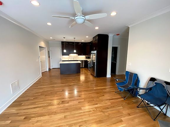 3rd image of 3722 W Belmont Ave #4B