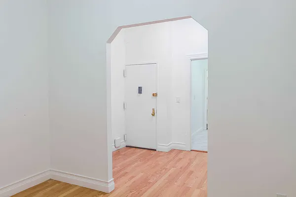 Rented by Smart City Real Estate LLC | media 14
