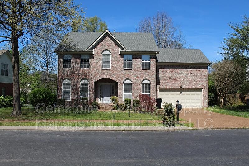 1st image of 125 Golden Meadow Ln