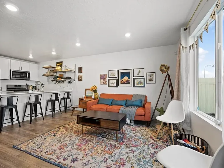 1116 E Pilot St — Photo 10