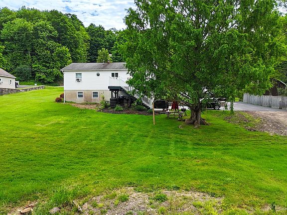 4th image of 423 Rock Cut Road