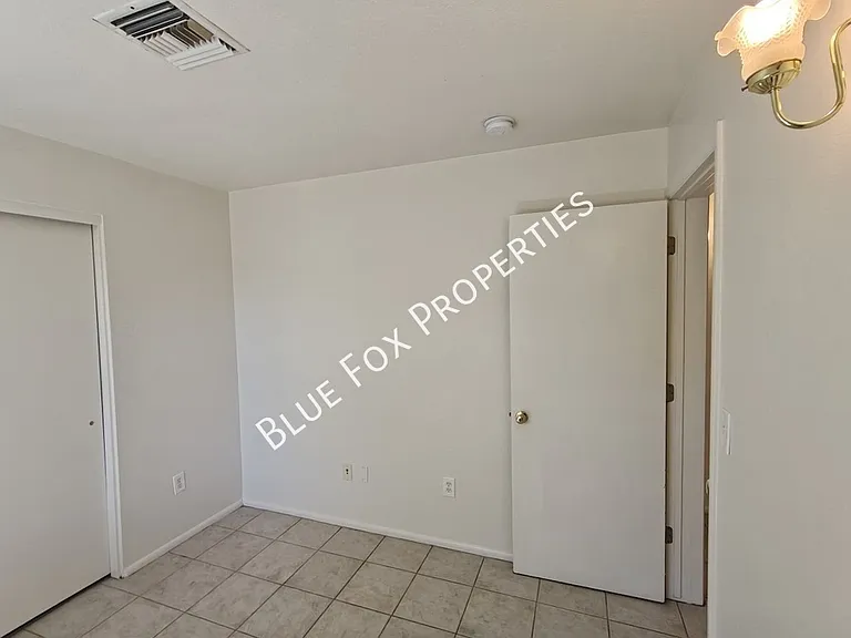 3318 E Bellevue St #B — Photo 23