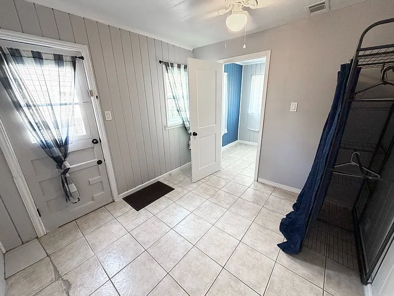 3rd Bedroom or additional space for office/ art studio
