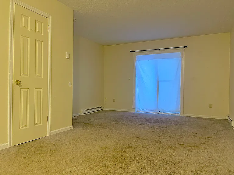 96 Ethan Allen Pkwy #4 — Photo 7