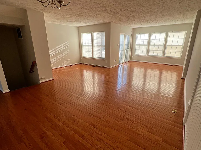 4803 Limestone Ct — Photo 15
