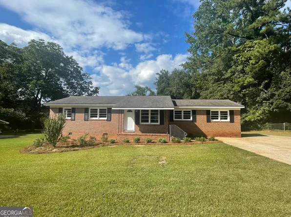 109 Alton Dr, Lagrange, GA 30241