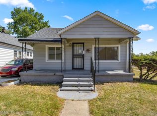 21304 Glen Lodge Rd, Ferndale, MI 48220