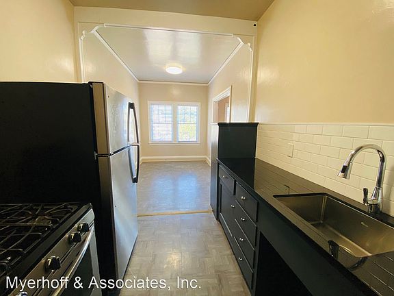5th image of 5300 Walnut St #14