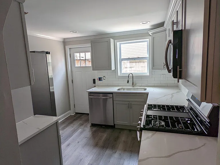 3607 Mount Pleasant Ave — Photo 1