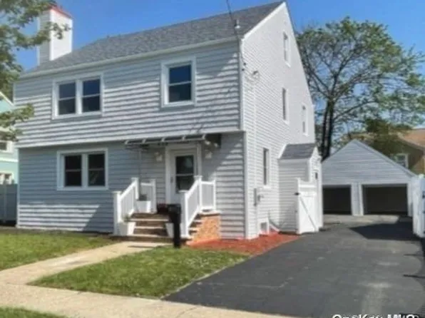 83 Windsor Parkway, Hempstead, NY 11550