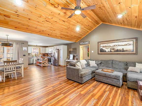 5th image of 289 Utica Trl