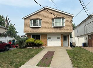 17 Stieg Ave, Staten Island, NY 10308