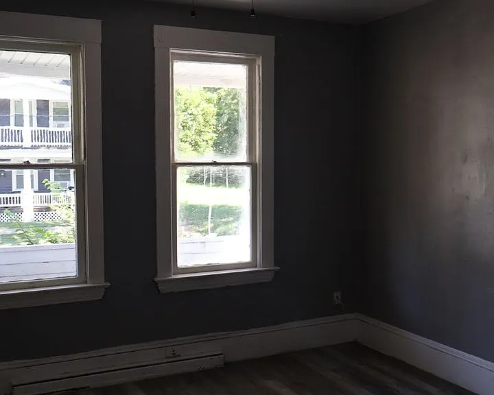 6812 Whitney Ave — Photo 4