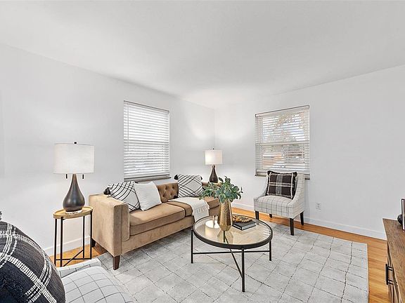 4th image of 6338 Oleatha Ave