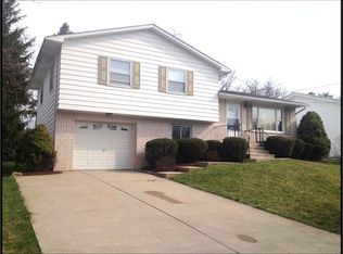 2475 Barrington Rd, Akron, OH 44333