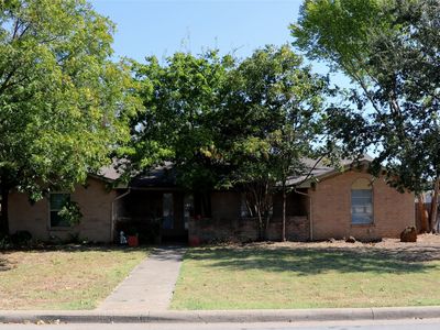 595 Manco Rd, Lewisville, TX, 75067