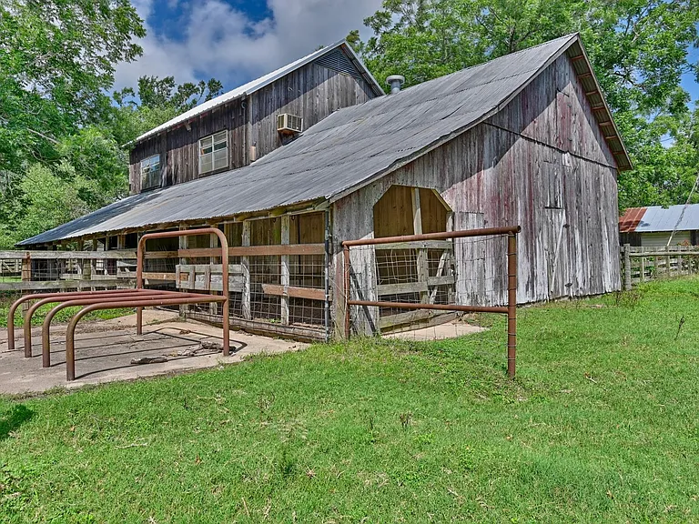 3348 W Ueckert Rd — Photo 43