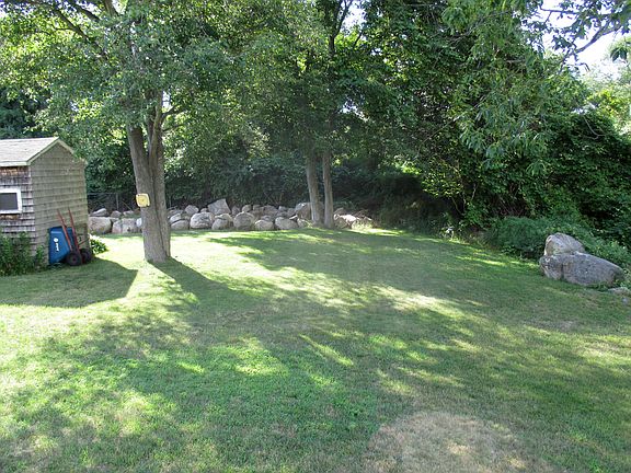 2 lots - large/level