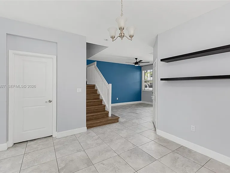 4813 NW 48th Ter — Photo 11