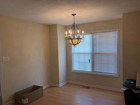 4th image of 4410 Harborgate Rd