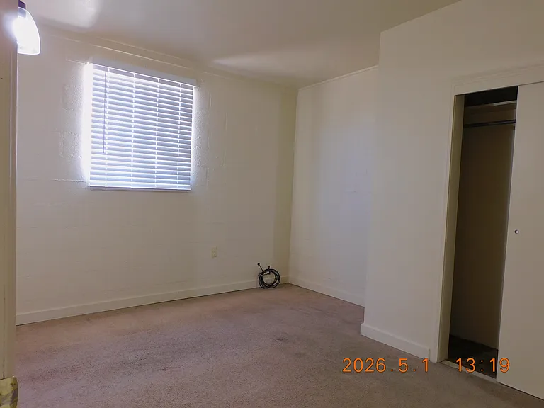 2077 S Maple Ave — Photo 3