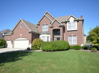 26147 Whispering Woods Cir, Plainfield, IL 60585