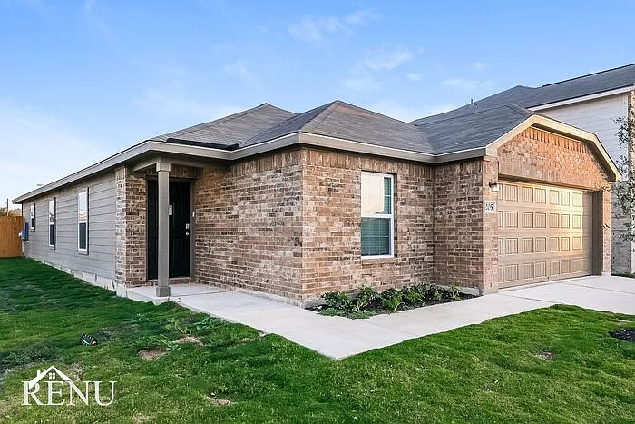 4 bed, 2.0 bath, 1794 sqft, $1,925 — Photo 2
